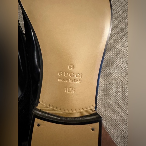 Men’s Gucci Laceups in black leather and black pony skin. Size 10.5. - Picture 4 of 8